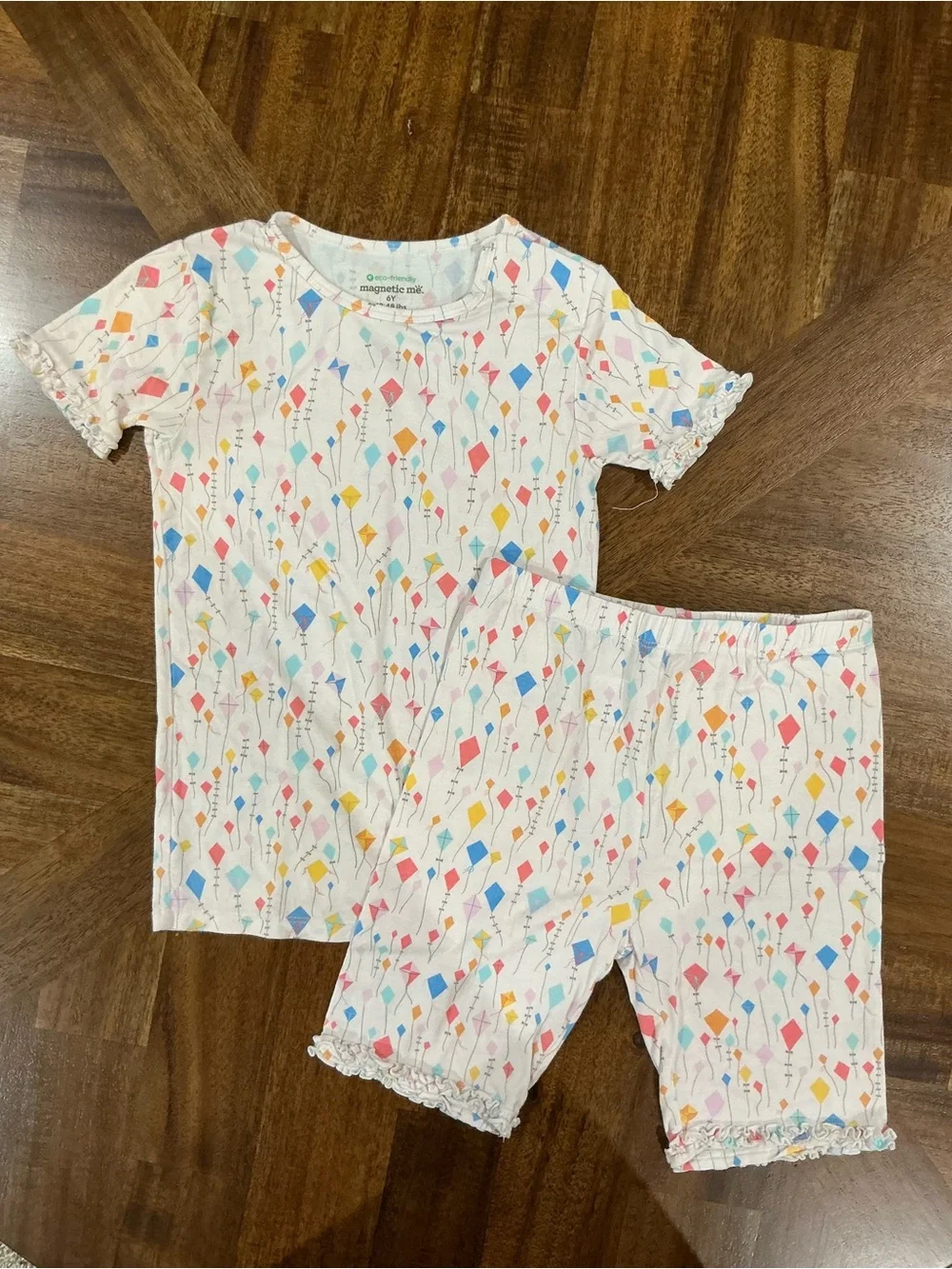 Magnetic Me Size 6 White Multicolor Kite-Print Pajama Set